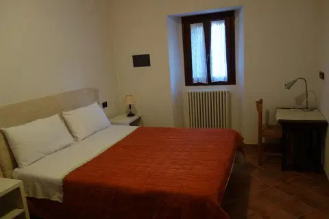 Camera Matrimoniale — B&B Monte Bibele a Monterenzio (Bologna)